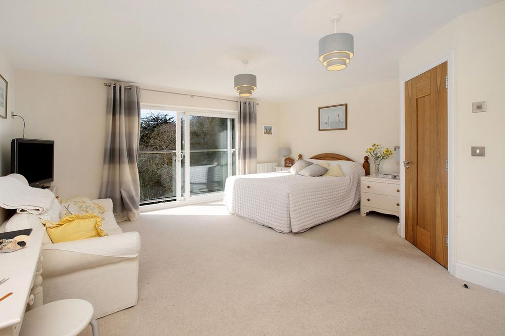 Additional image 6 of 2 bed flat for saleHolcombe Drive, Dawlish EX7