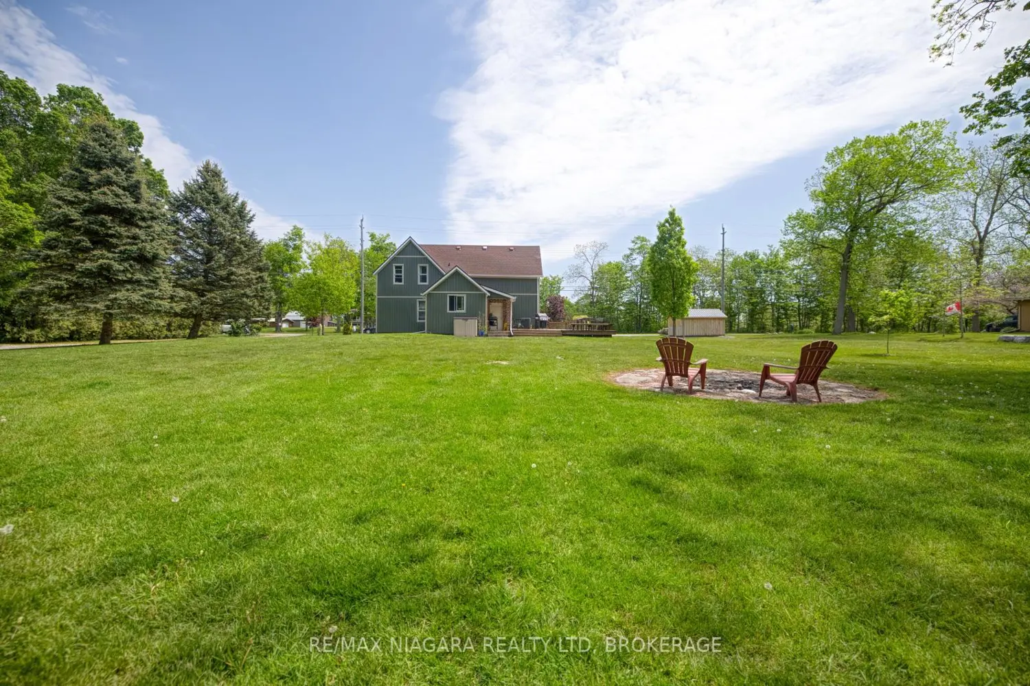 662 Empire Road photo 4