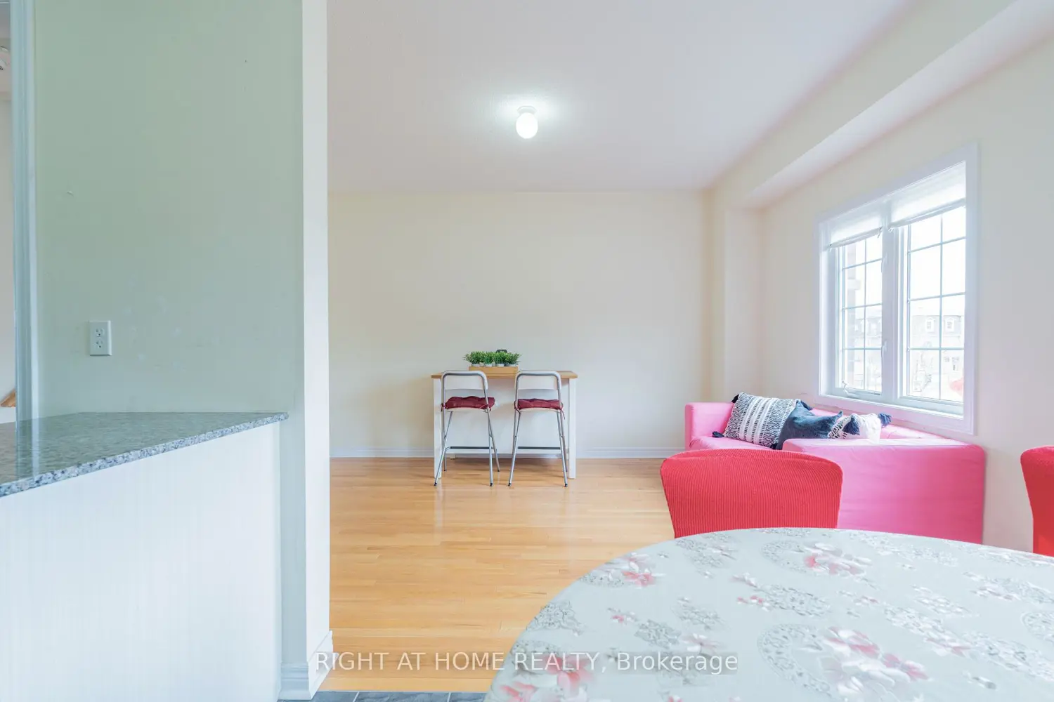 Additional image 8 of 1518 Shepway Mews