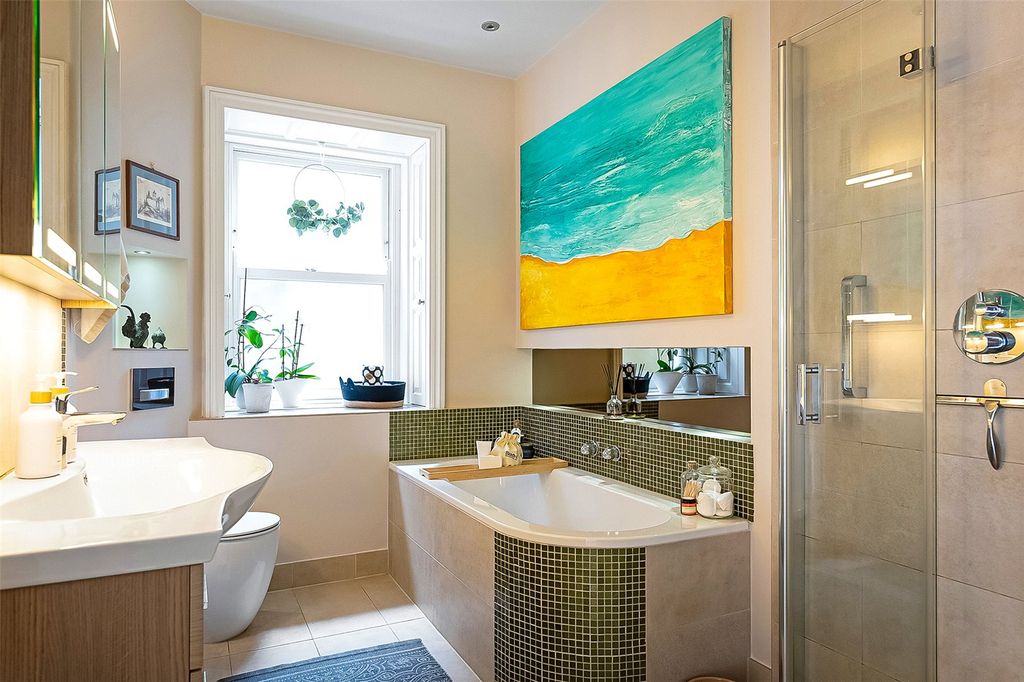 Additional image 15 of 3 bed flat for saleOld Bury Hill, Westcott, Dorking, Surrey RH4