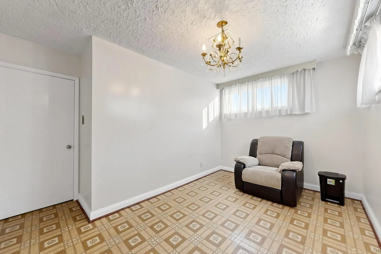 Additional image 12 of 86 Whitburn Crescent
