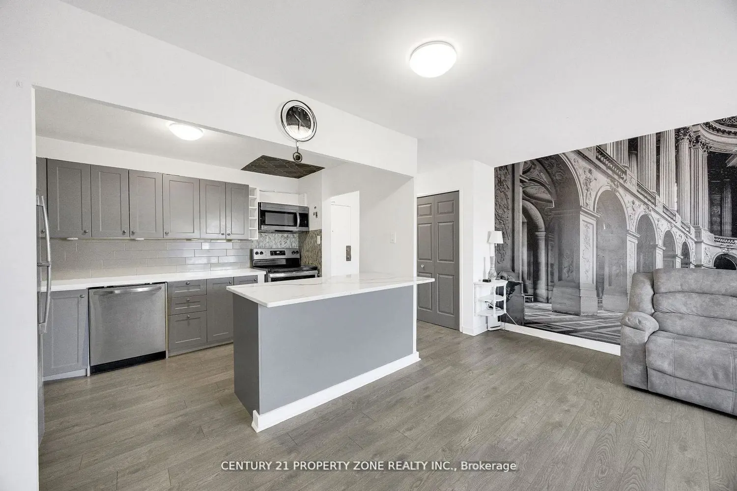 Additional image 10 of 583 Mornington Avenue 610