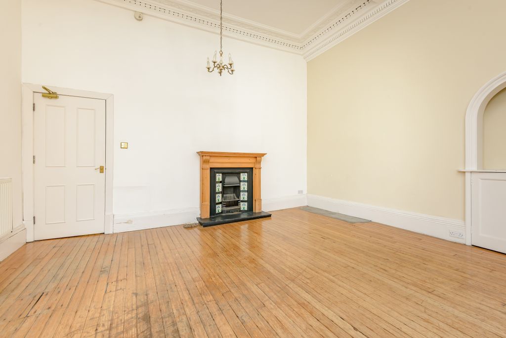 3 bed flat for sale4/2 Rosebery Crescent, West End, Edinburgh EH12 photo 5