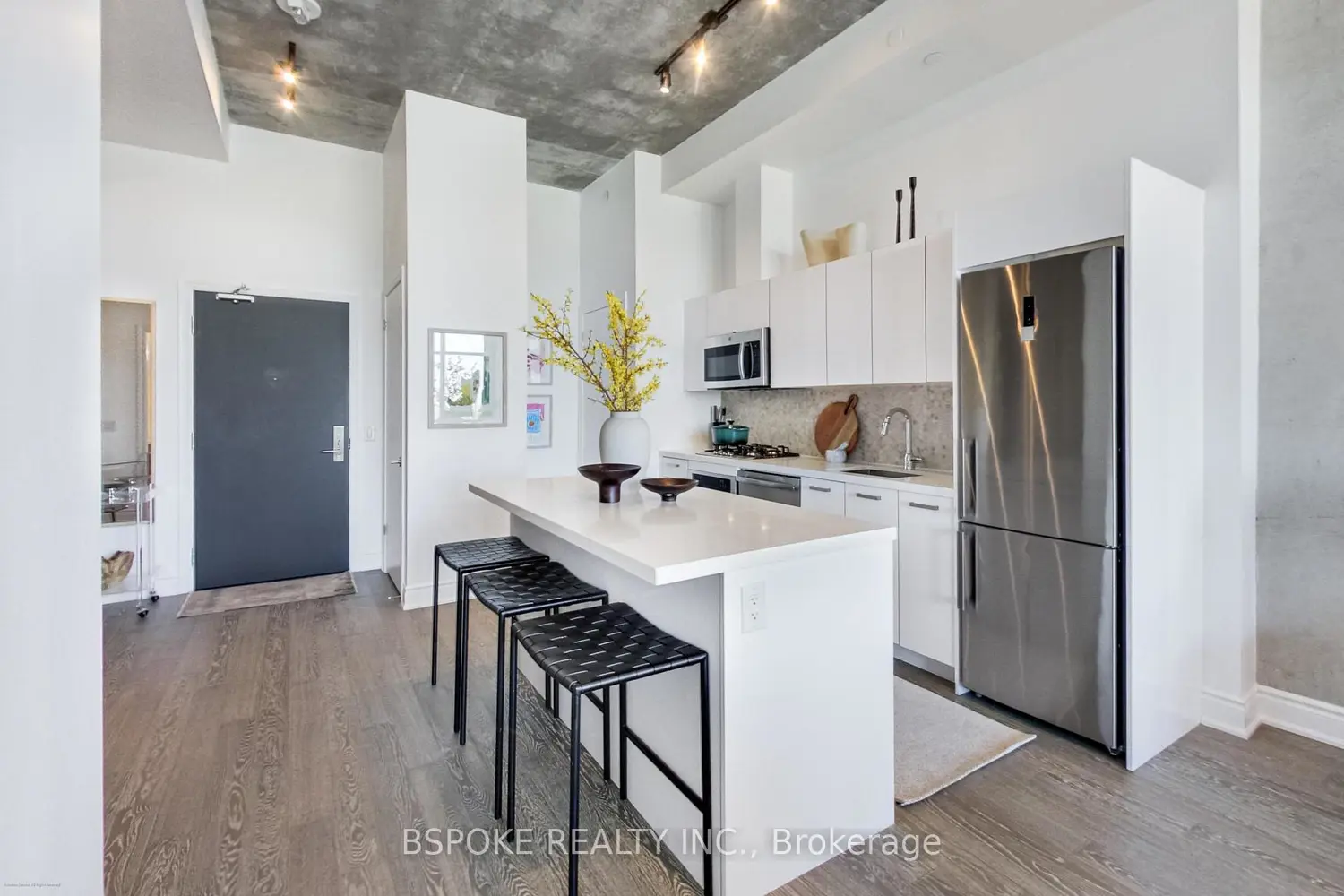 Additional image 4 of 608 Richmond Street Lph9