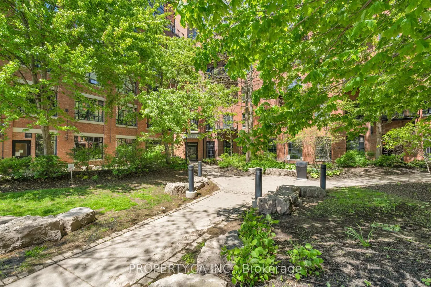 Additional image 18 of 68 Broadview Avenue 422