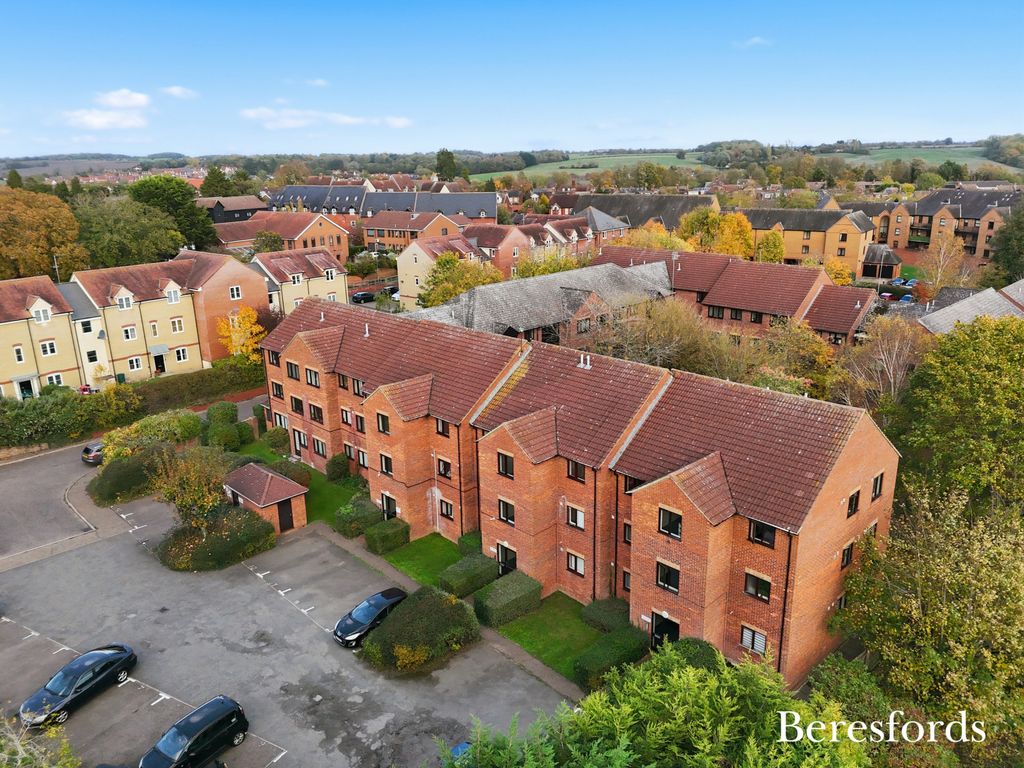 1 bed flat for saleHaslers Lane, Dunmow CM6