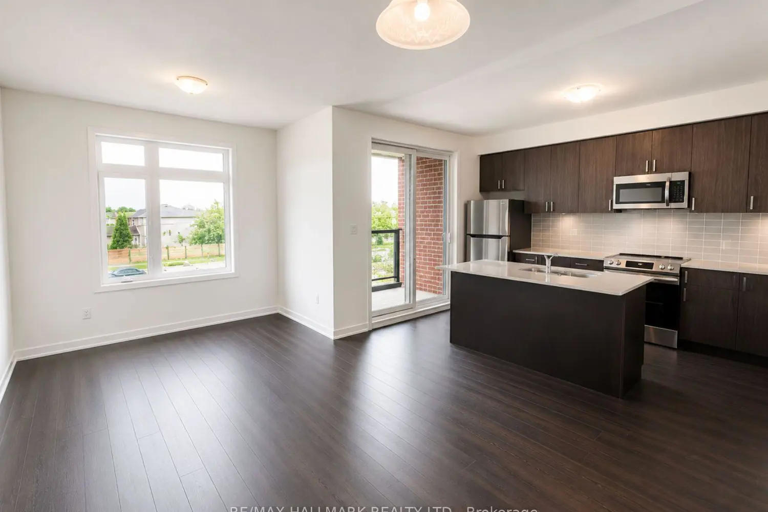 Additional image 8 of 1865 Pickering Parkway 101