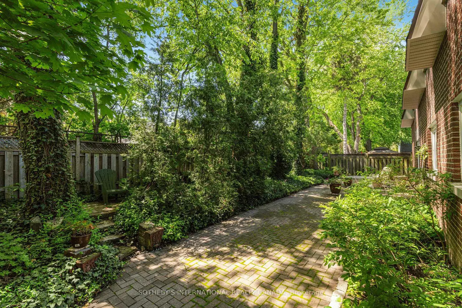 Additional image 16 of 29 Leacock Crescent