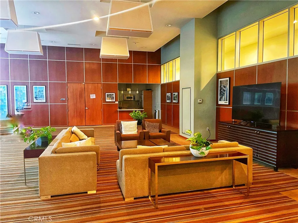 Additional image 35 of 801 S Grand Ave, Los Angeles, CA 90017