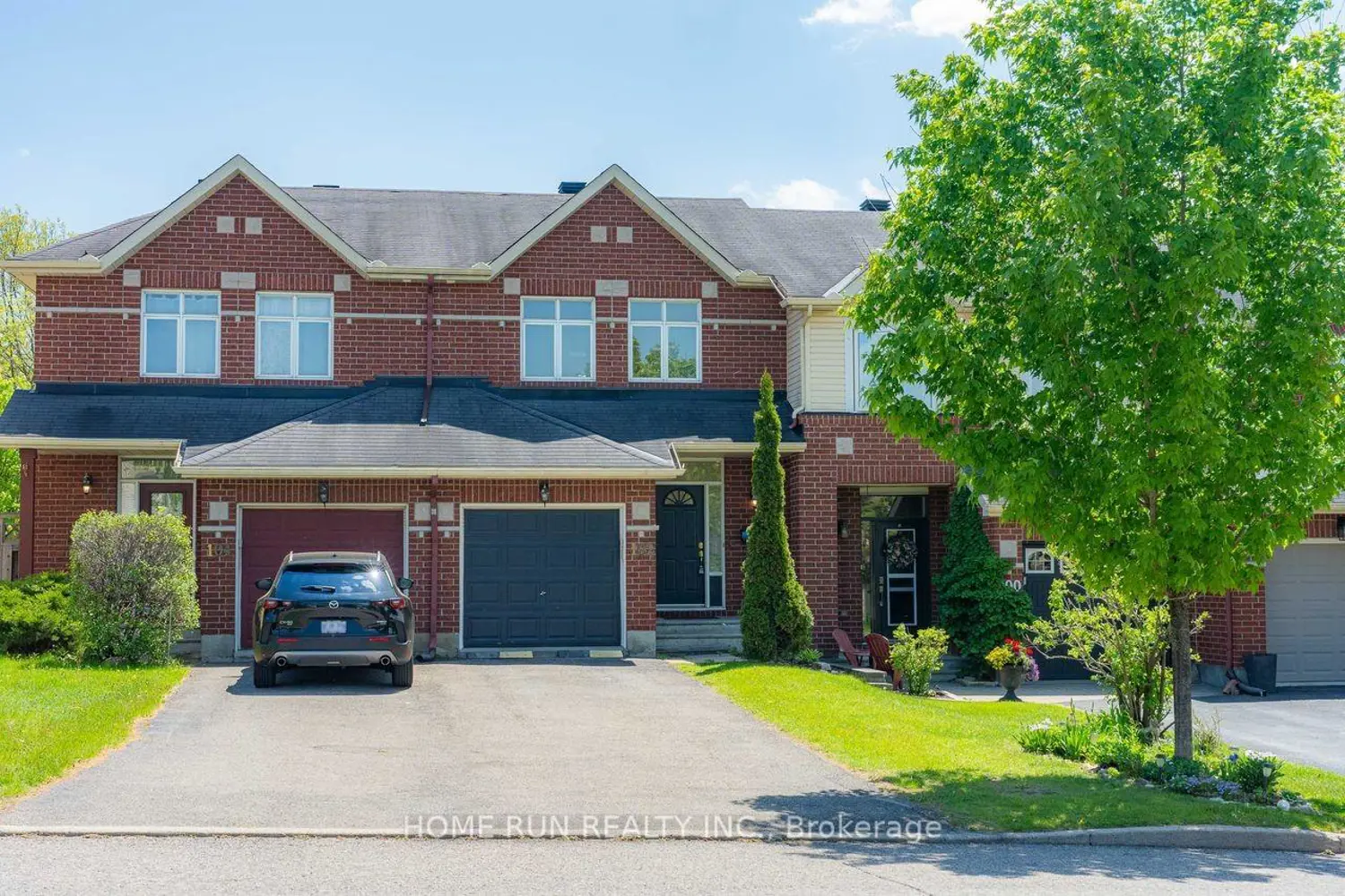 102 Kimberwick Crescent