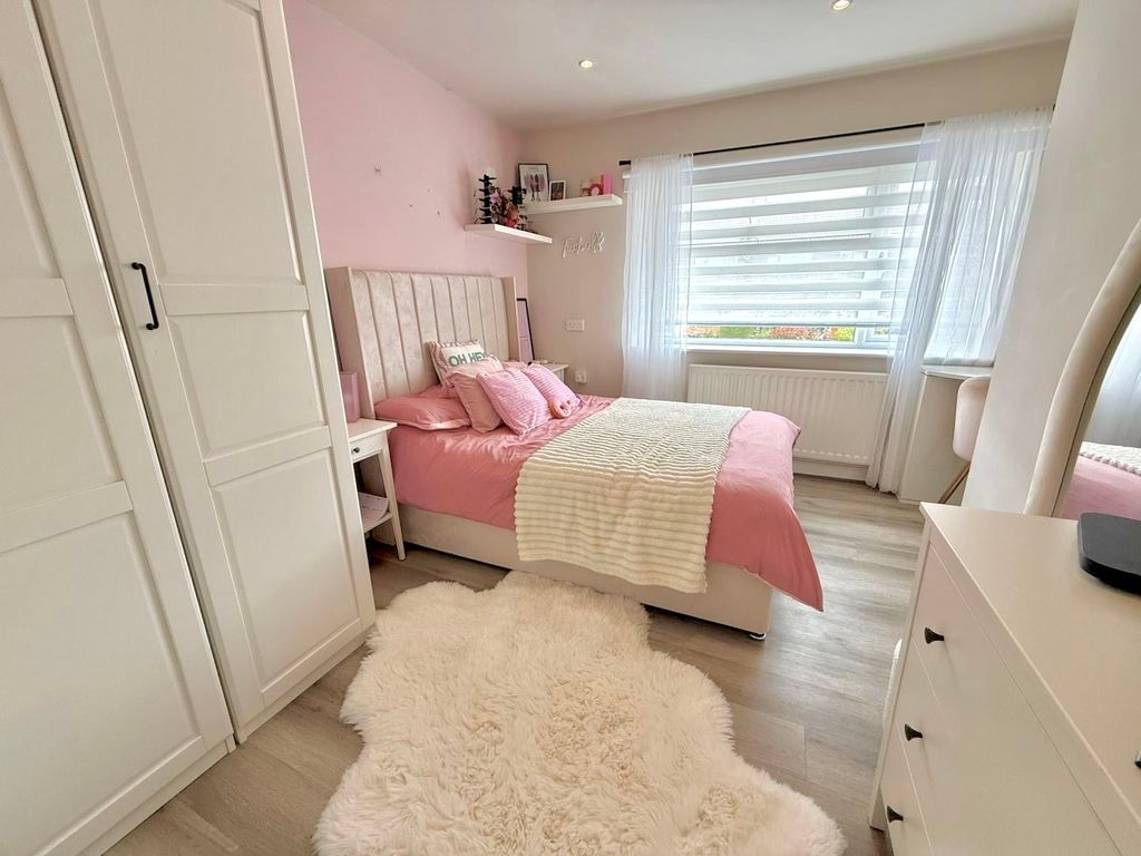 Additional image 22 of 5 bed semi-detached house for saleGilded Acre, Dunstable LU6