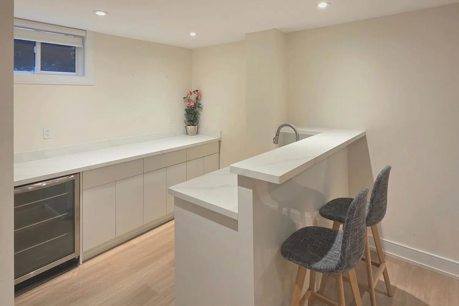 Additional image 19 of 169 Charlton Boulevard