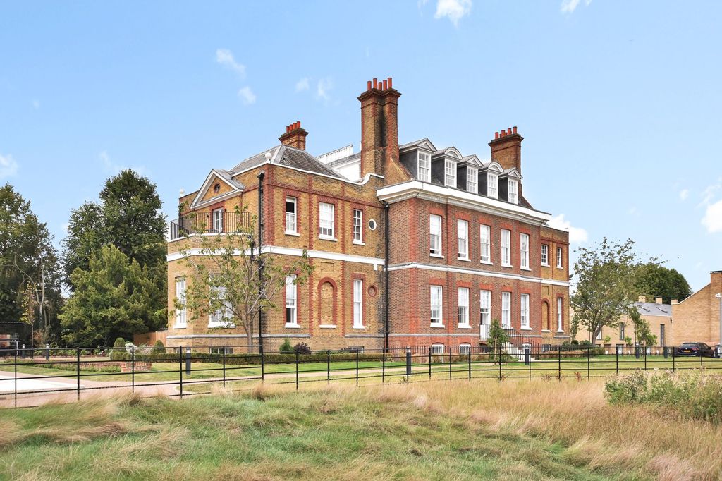 1 bed flat for saleChalk Lane, Epsom KT18