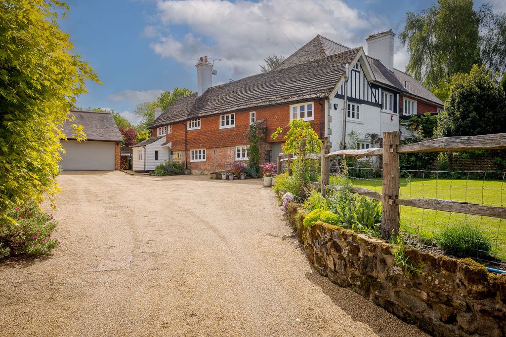 4 bed property for saleWilderwick Road, Dormansland, East Grinstead RH19