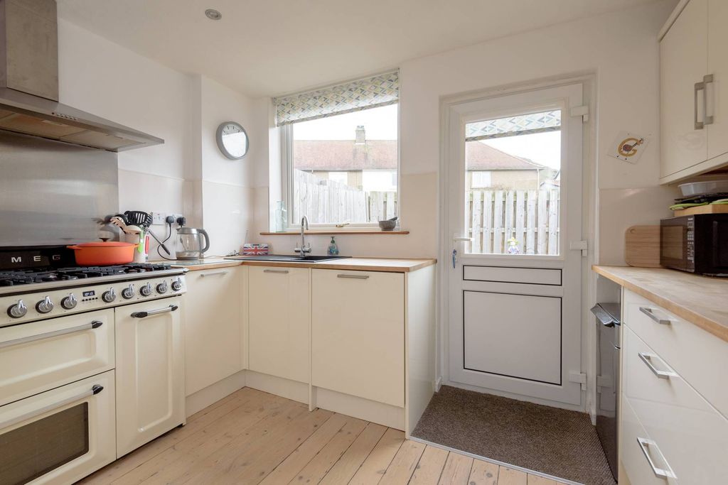 Additional image 10 of 3 bed terraced house for sale2 Lady Jane Gardens, North Berwick EH39