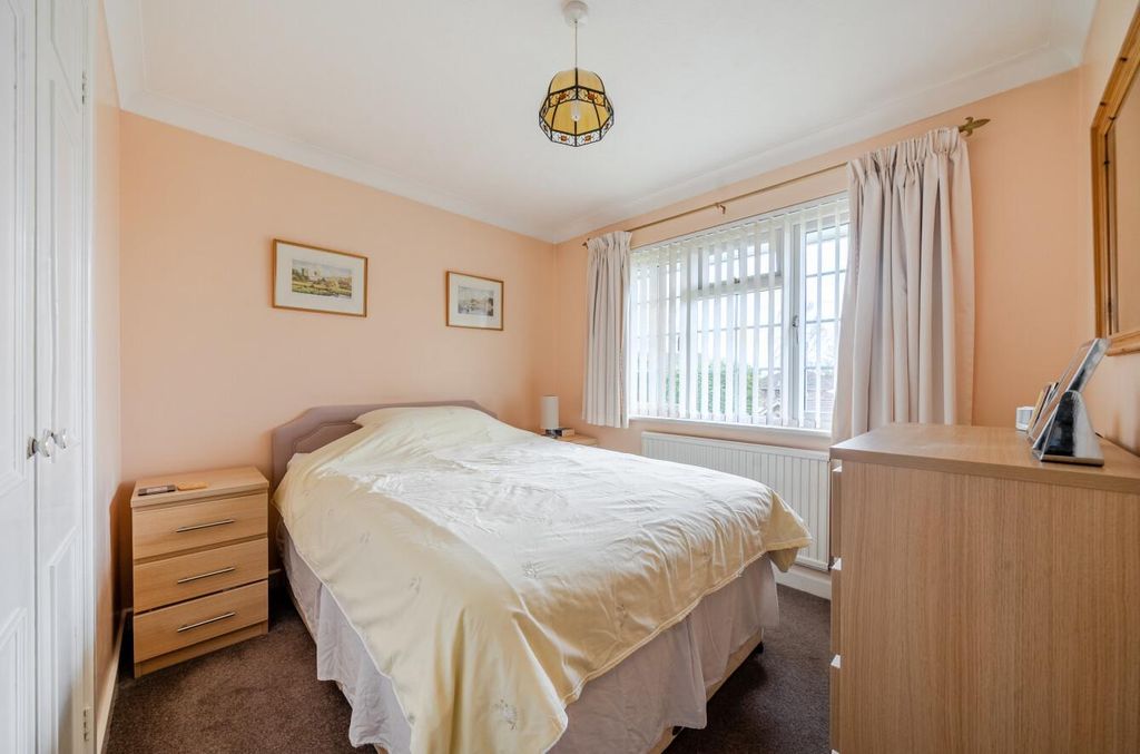 Additional image 7 of 4 bed property for saleBroomhill Way, Boyatt Wood, Eastleigh SO50