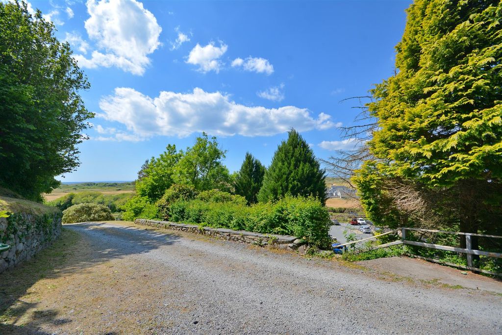Additional image 32 of 8 bed property for saleFfordd Newydd, Harlech, Gwynedd LL46