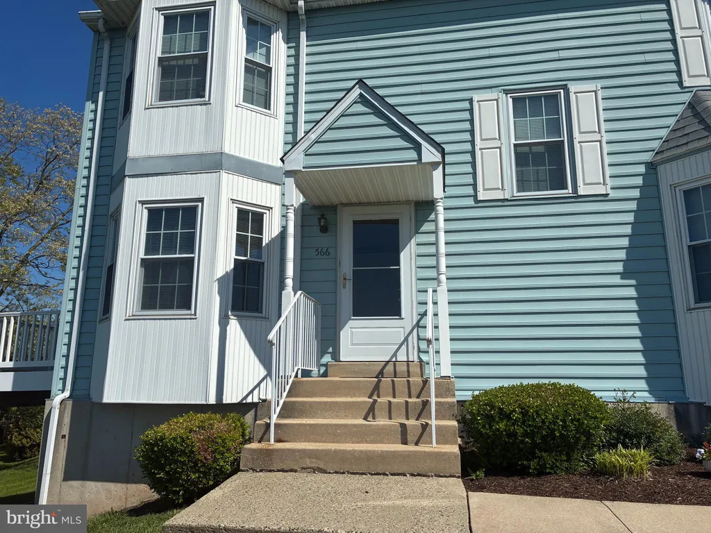 Additional image 32 of 566 Applewood Court, Upper Chichester, PA 19014