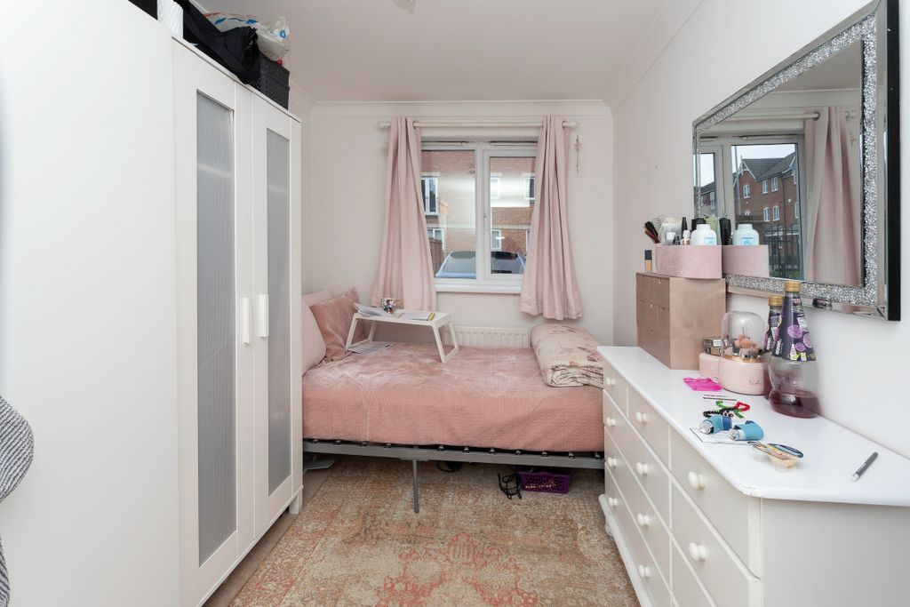 Additional image 8 of 2 bed flat for saleBlackthorn Drive, Huddersfield HD3