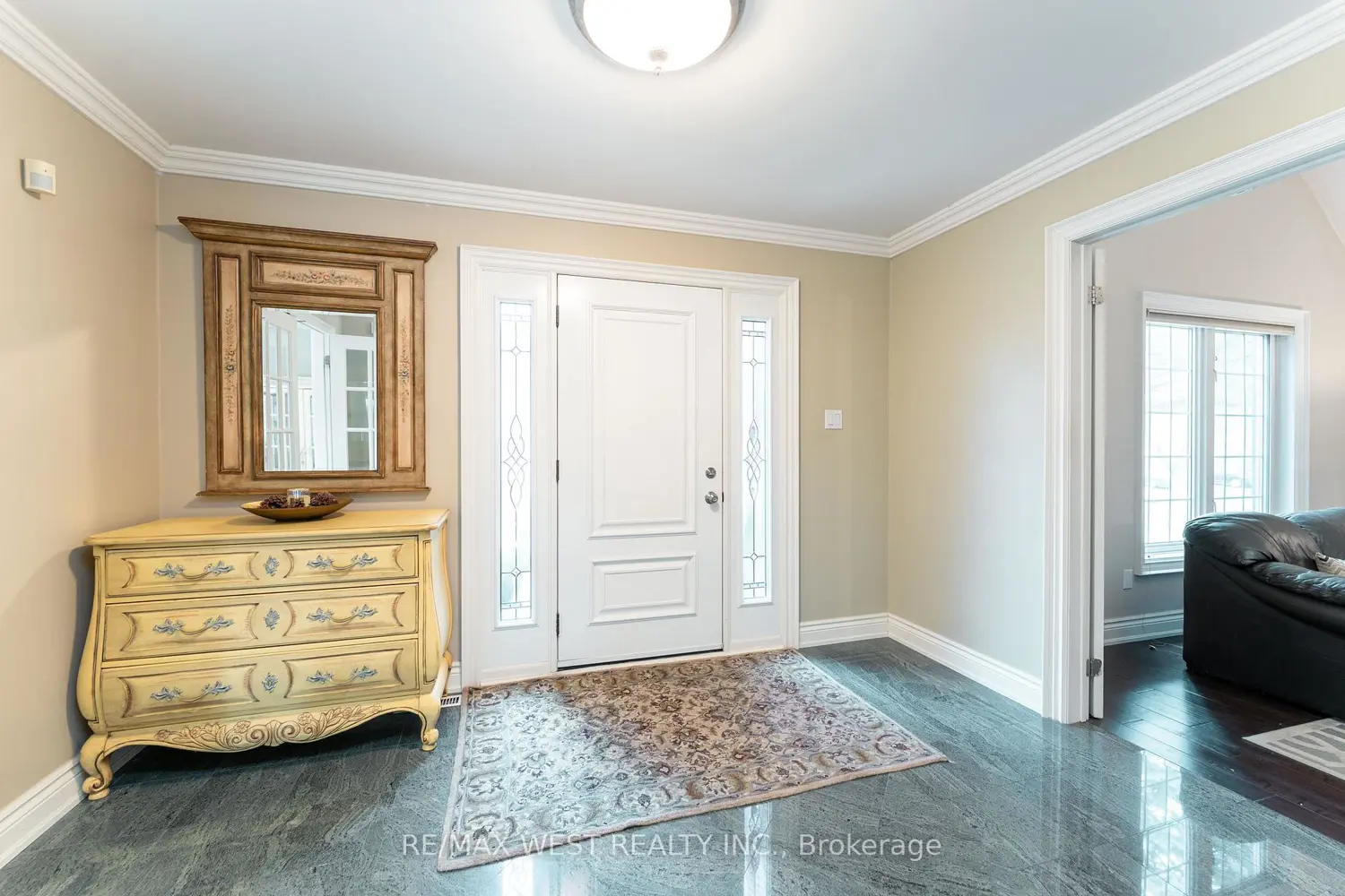 18 Harrowsmith Place photo 2