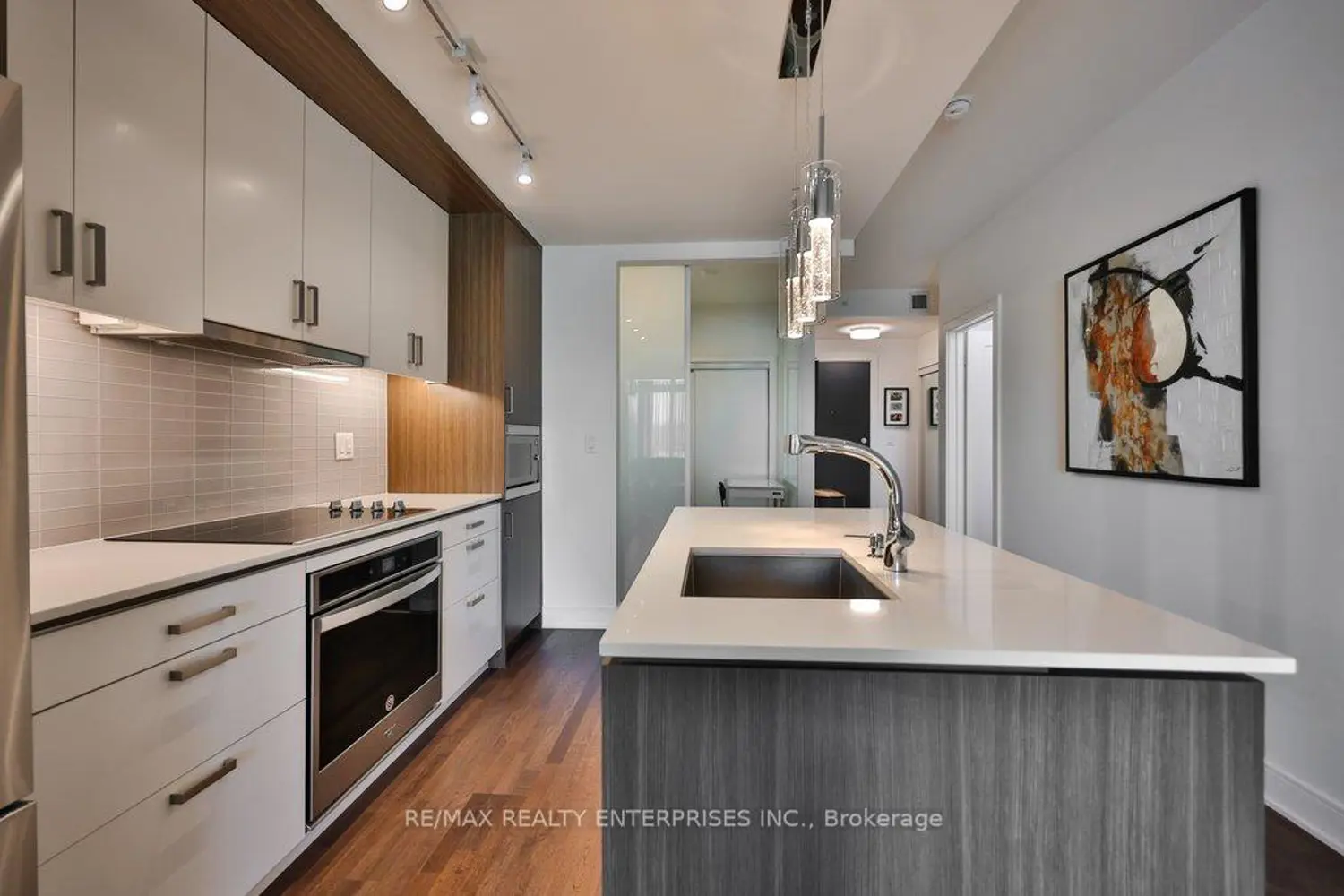 Additional image 10 of 1575 Lakeshore Road 222