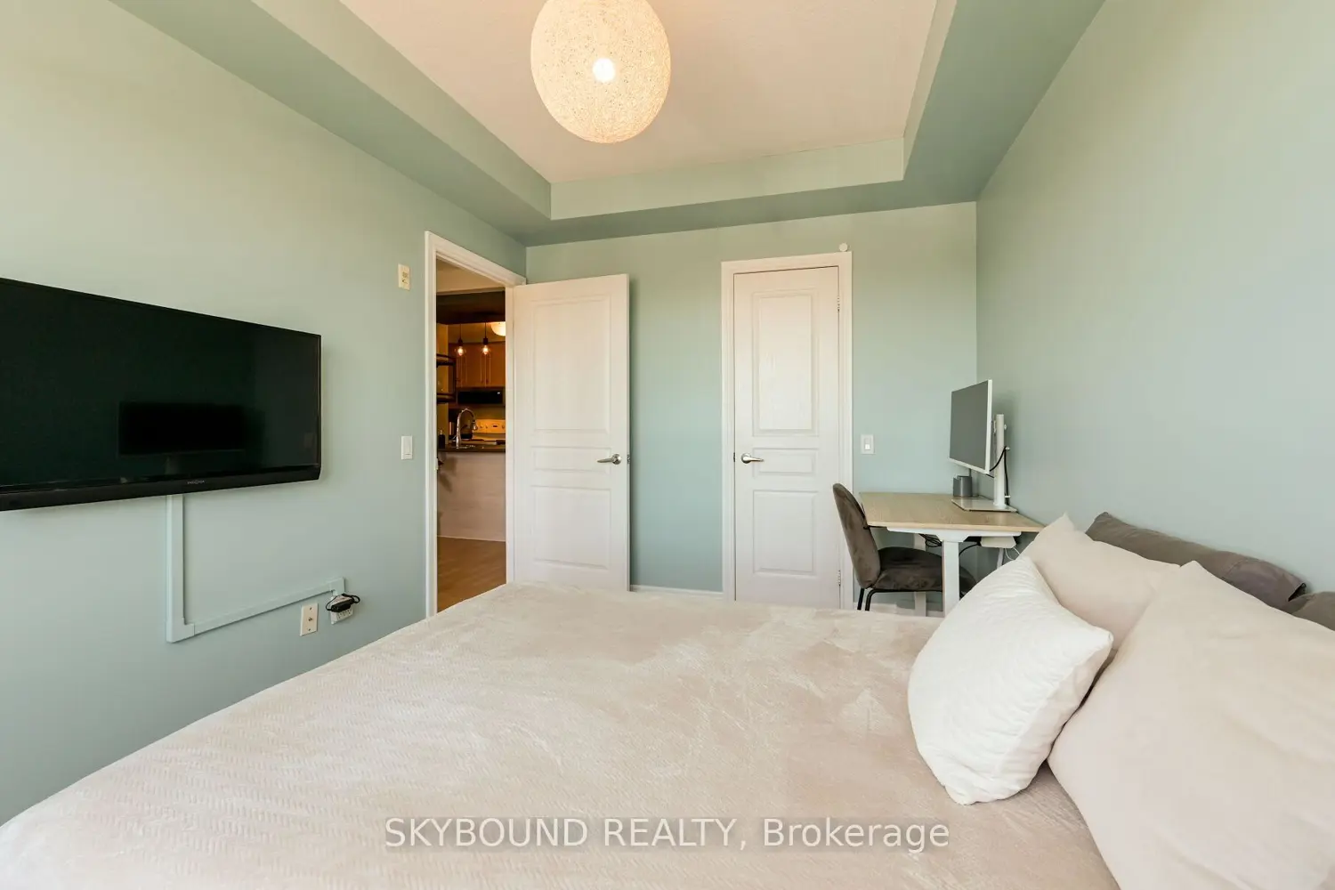 Additional image 12 of 1415 Lawrence Avenue 516