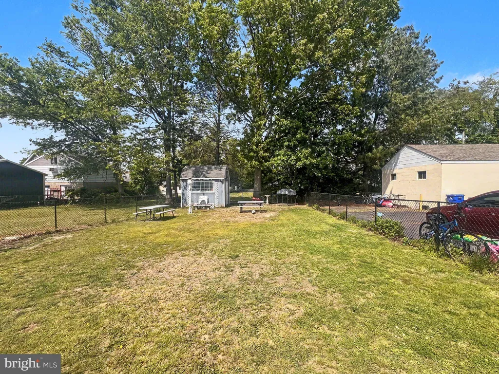 215 Browning Lane, Brooklawn, NJ 08030
