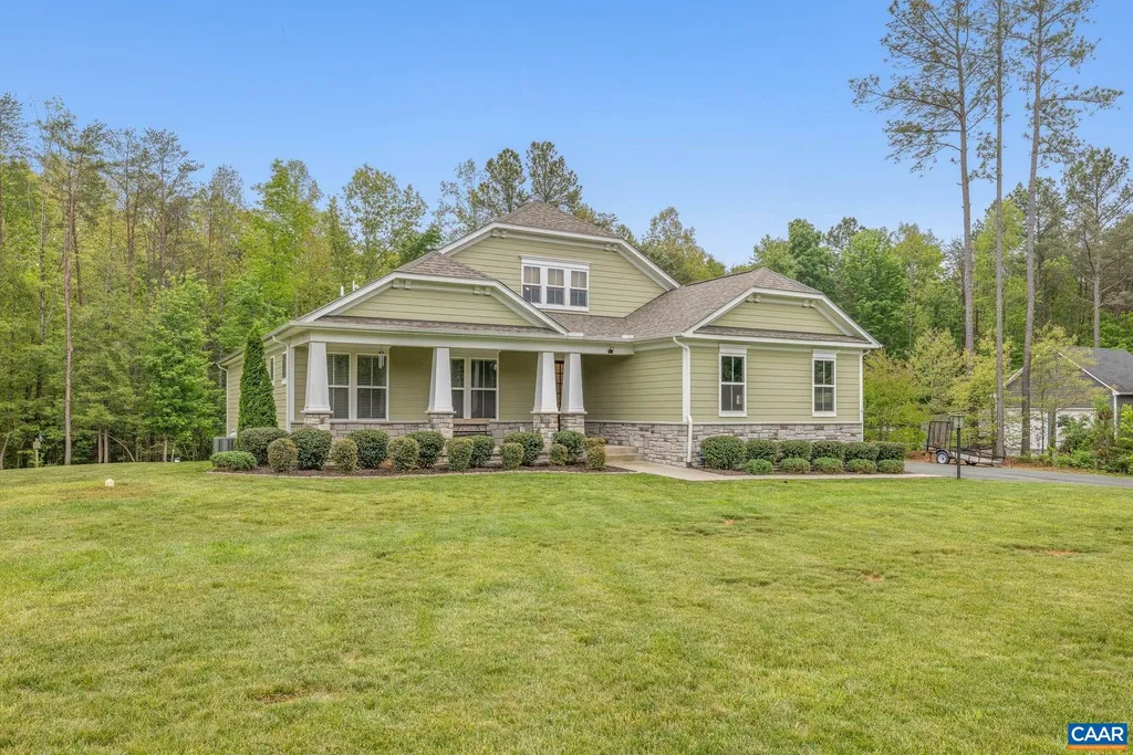 271 Two Rivers Dr, Troy, VA 22974 photo 2