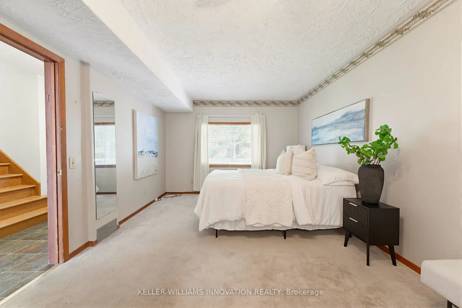 665 Richmond Avenue photo 3