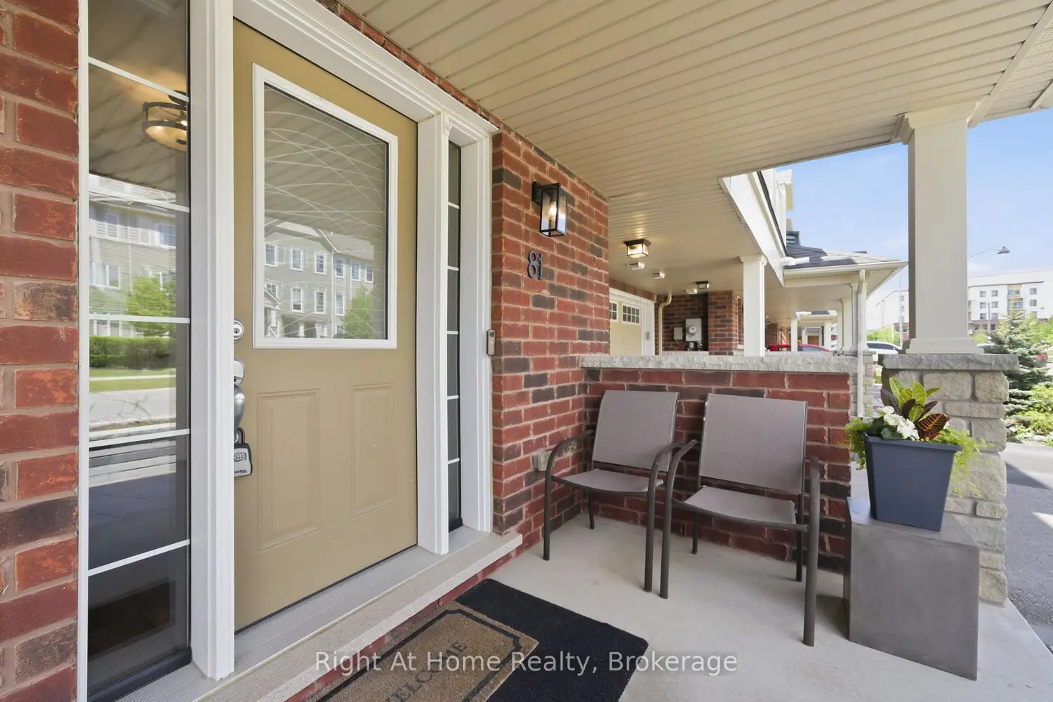 81 Far North Court photo 4
