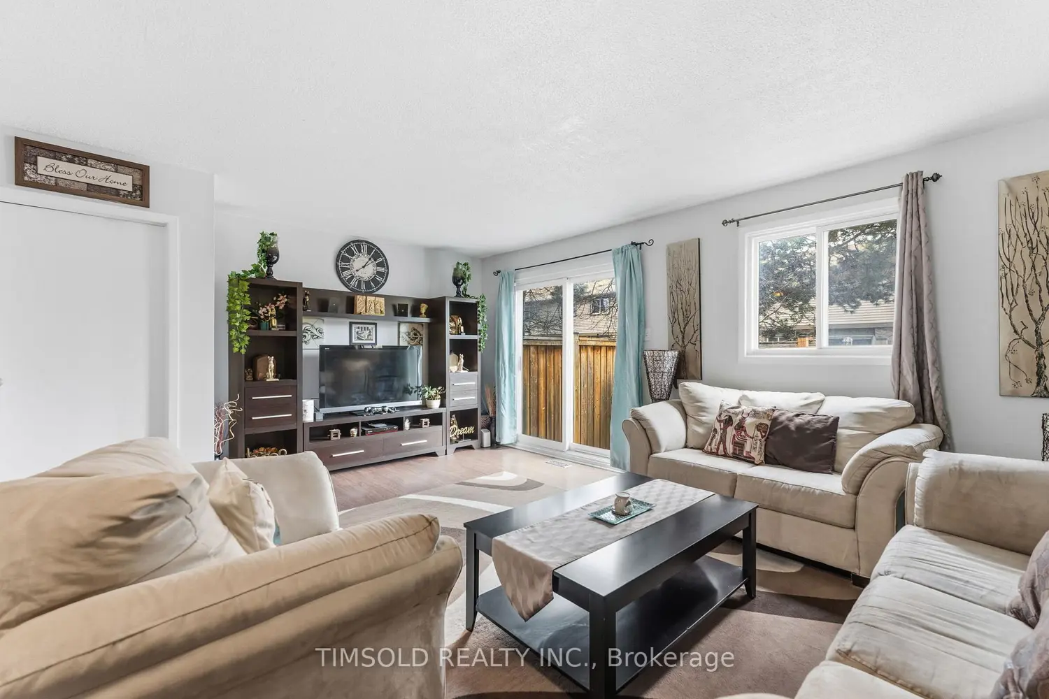 57 Hansen Road 29 photo 3