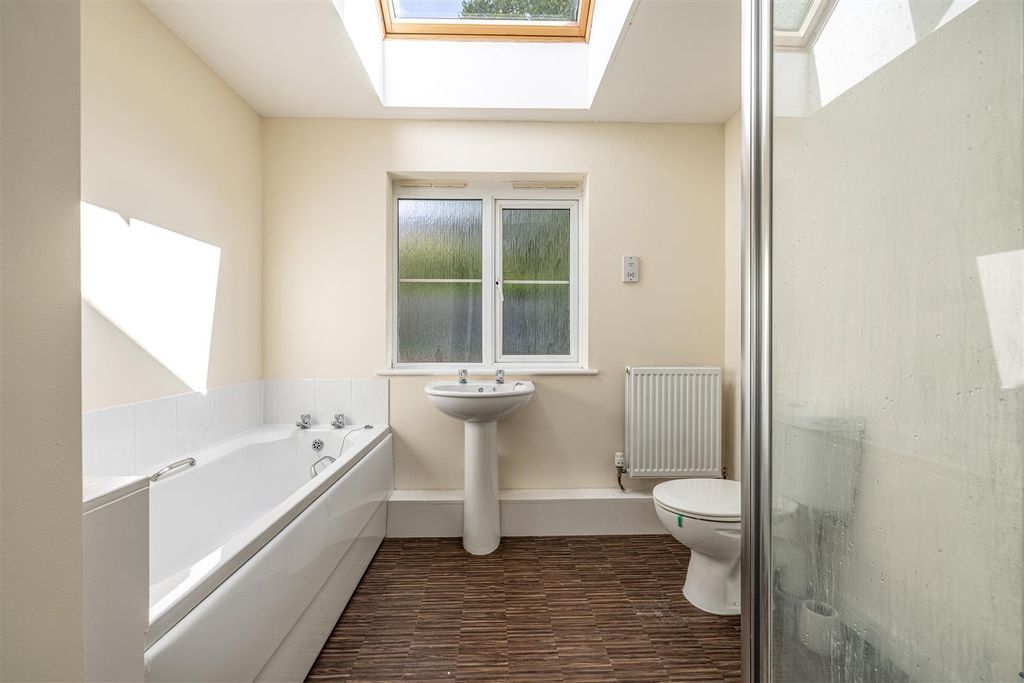 Additional image 18 of 5 bed detached house for sale21 The Beeches, Tweedbank, Galashiels TD1
