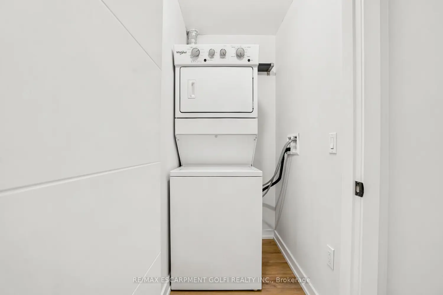 Additional image 10 of 5055 Greenlane Road 330
