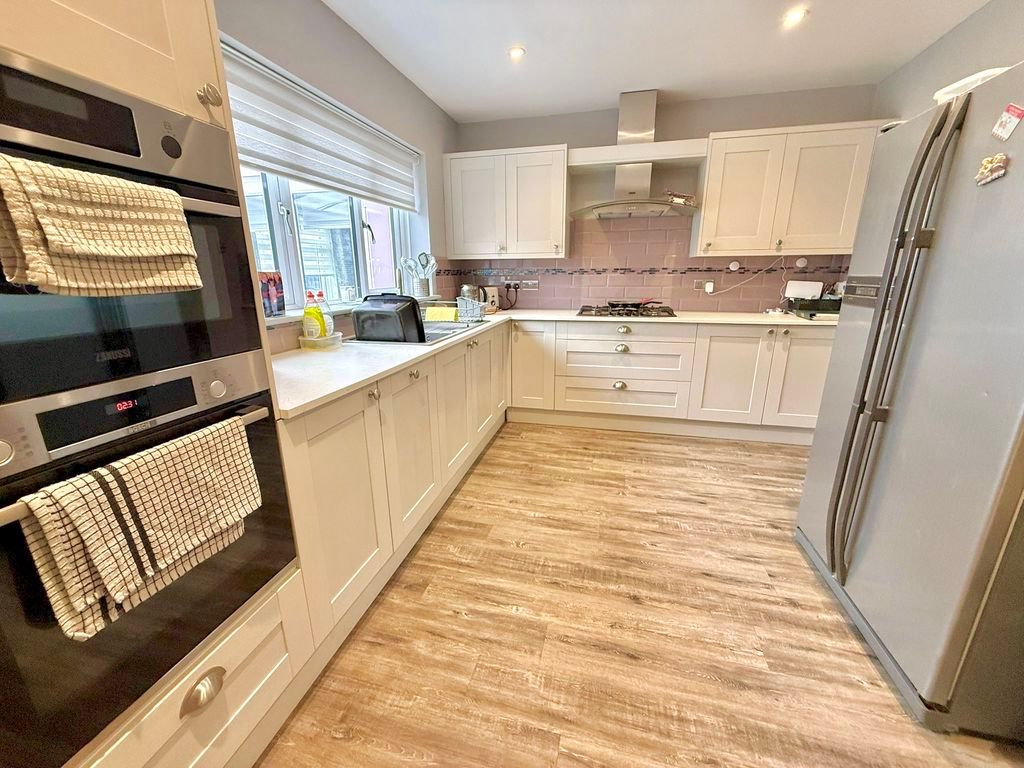 Additional image 8 of 5 bed semi-detached house for saleGilded Acre, Dunstable LU6