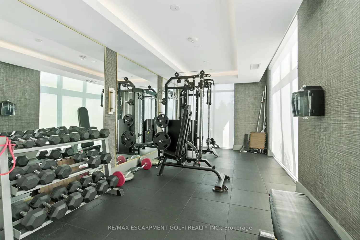 Additional image 15 of 5055 Greenlane Road 330