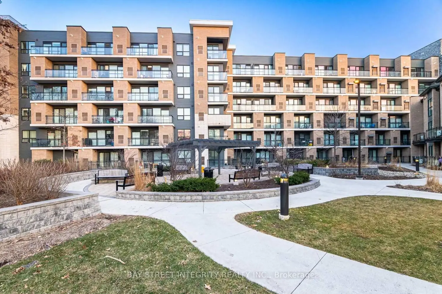 1 Falaise Road 511