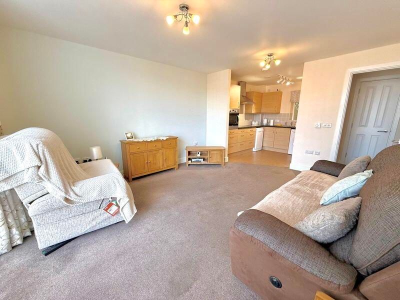Additional image 2 of 2 bed flat for saleChurch Street, Dunstable LU5