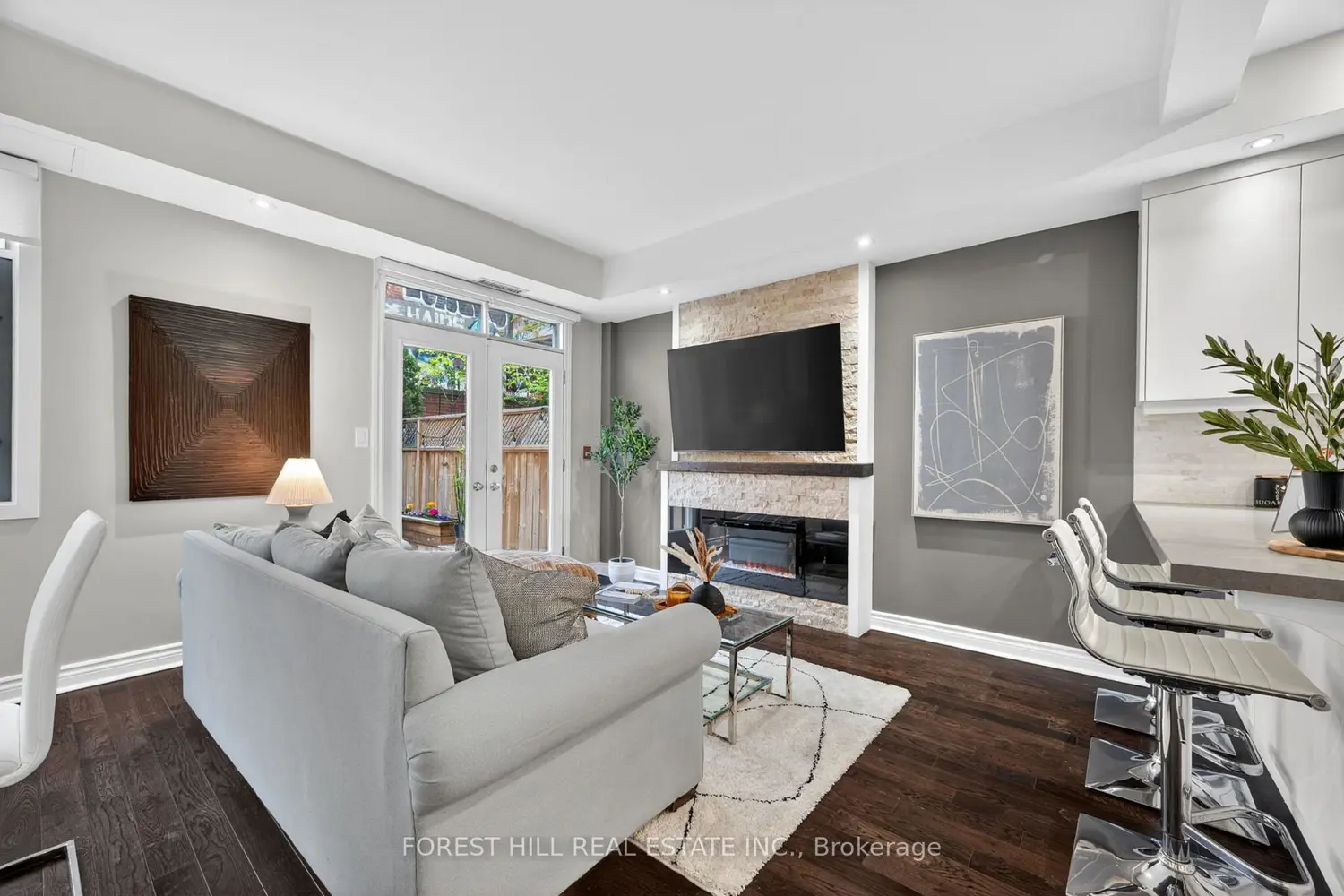 Additional image 9 of 500 Richmond Street Th 115
