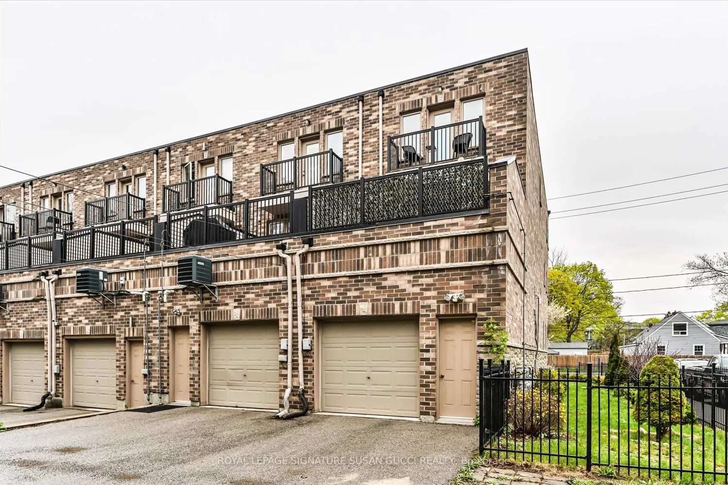 Additional image 20 of 2833 St Clair Avenue