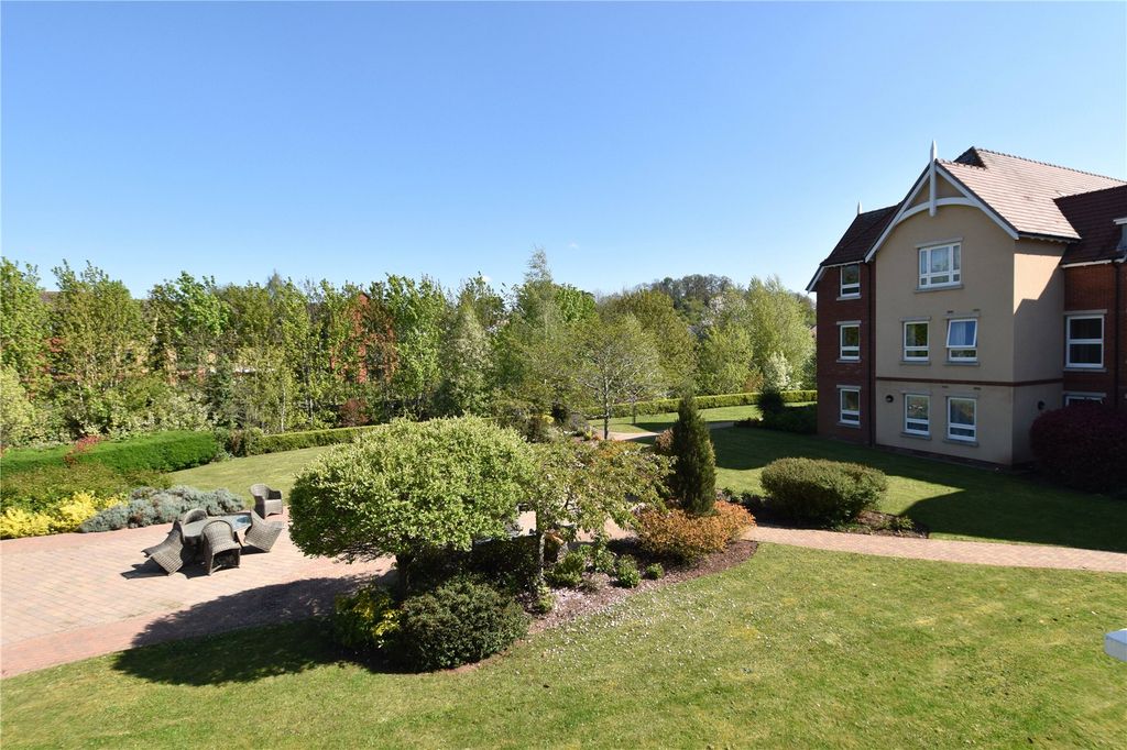Additional image 10 of 2 bed flat for saleHanbury Road, Droitwich, Worcestershire WR9
