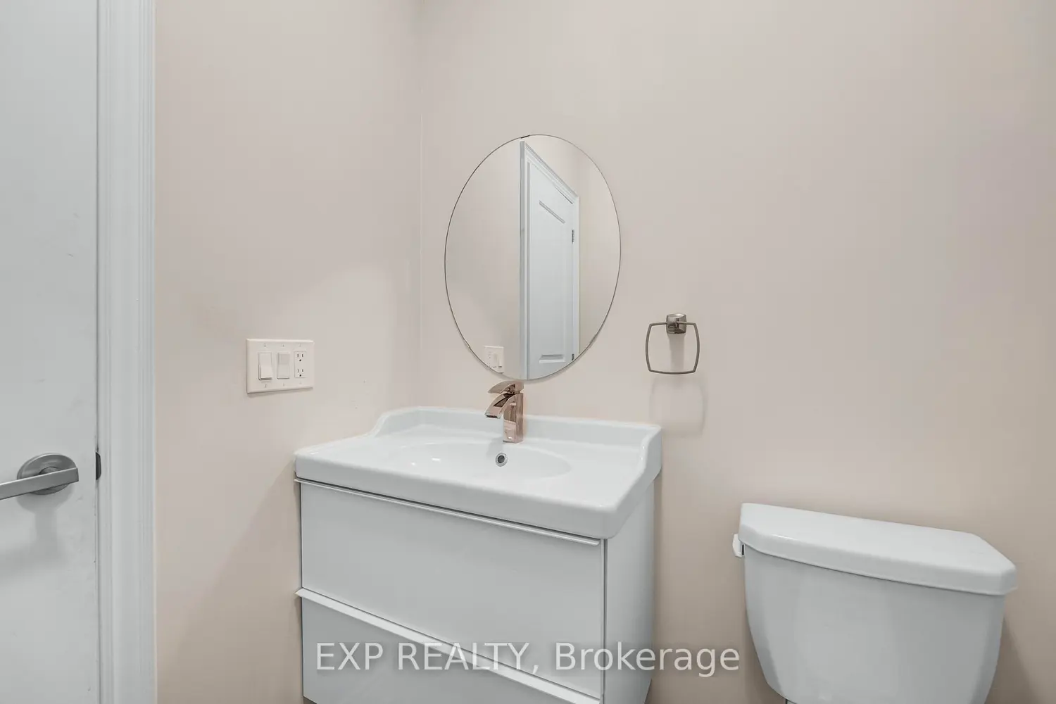 26 Mondial Crescent photo 5
