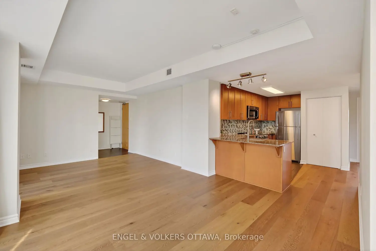 250 Lett Street 521 photo 4