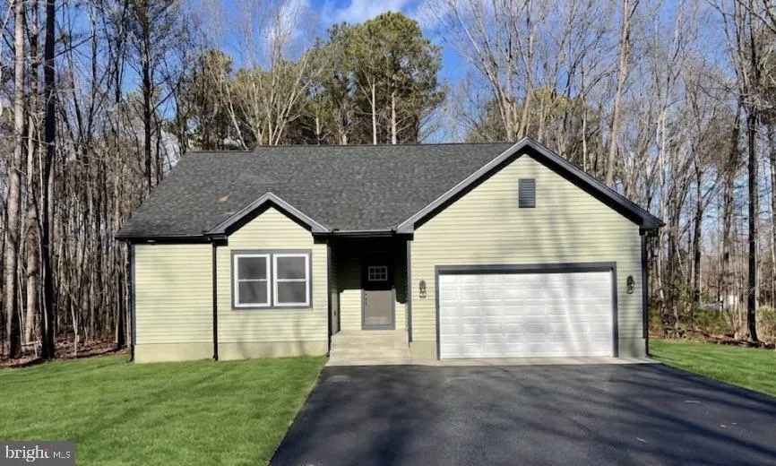 107 Pinewood Lane, Colonial Beach, VA 22443