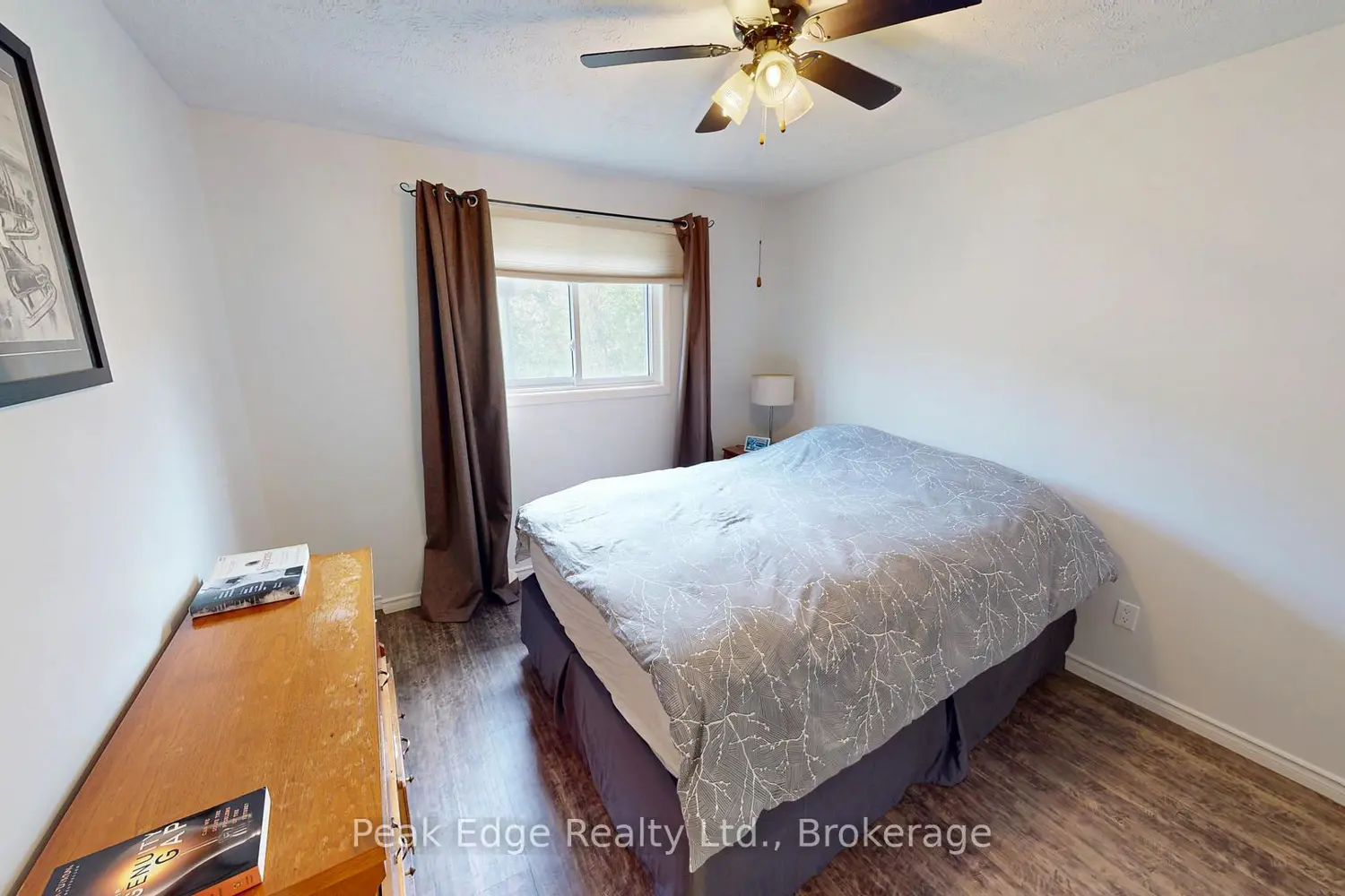 22 Willow Street photo 4