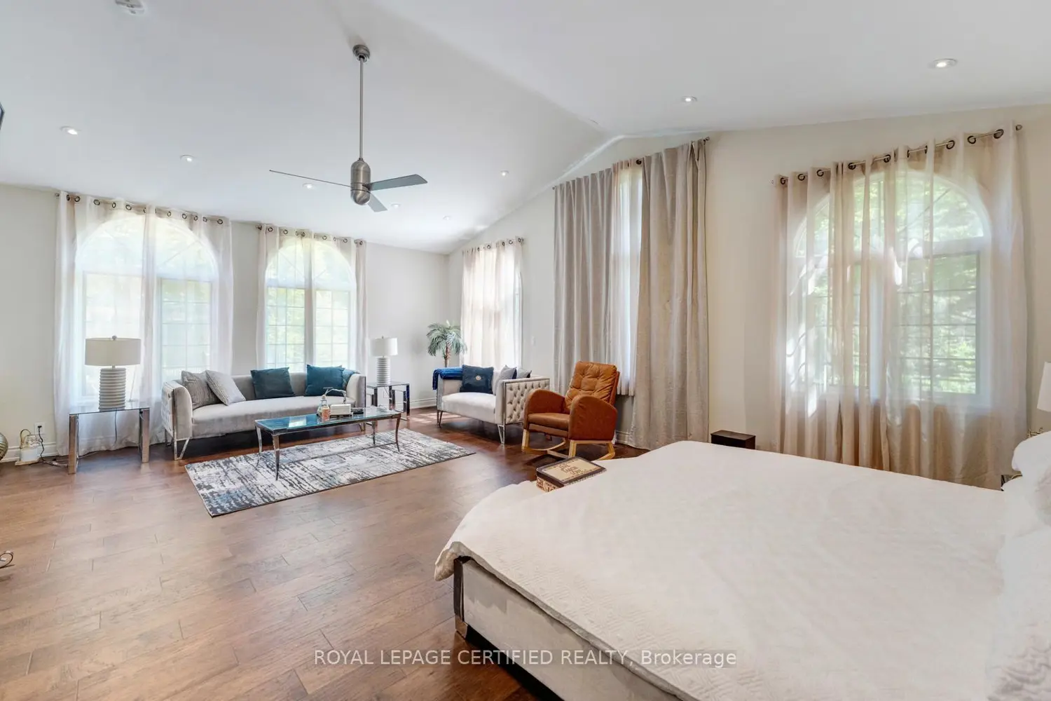 Additional image 11 of 10 Karendale Crescent