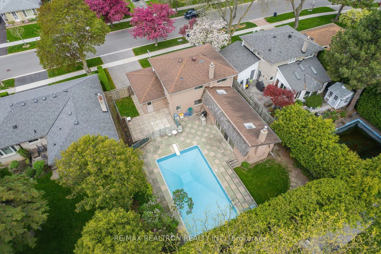 Additional image 2 of 85 Clansman Boulevard