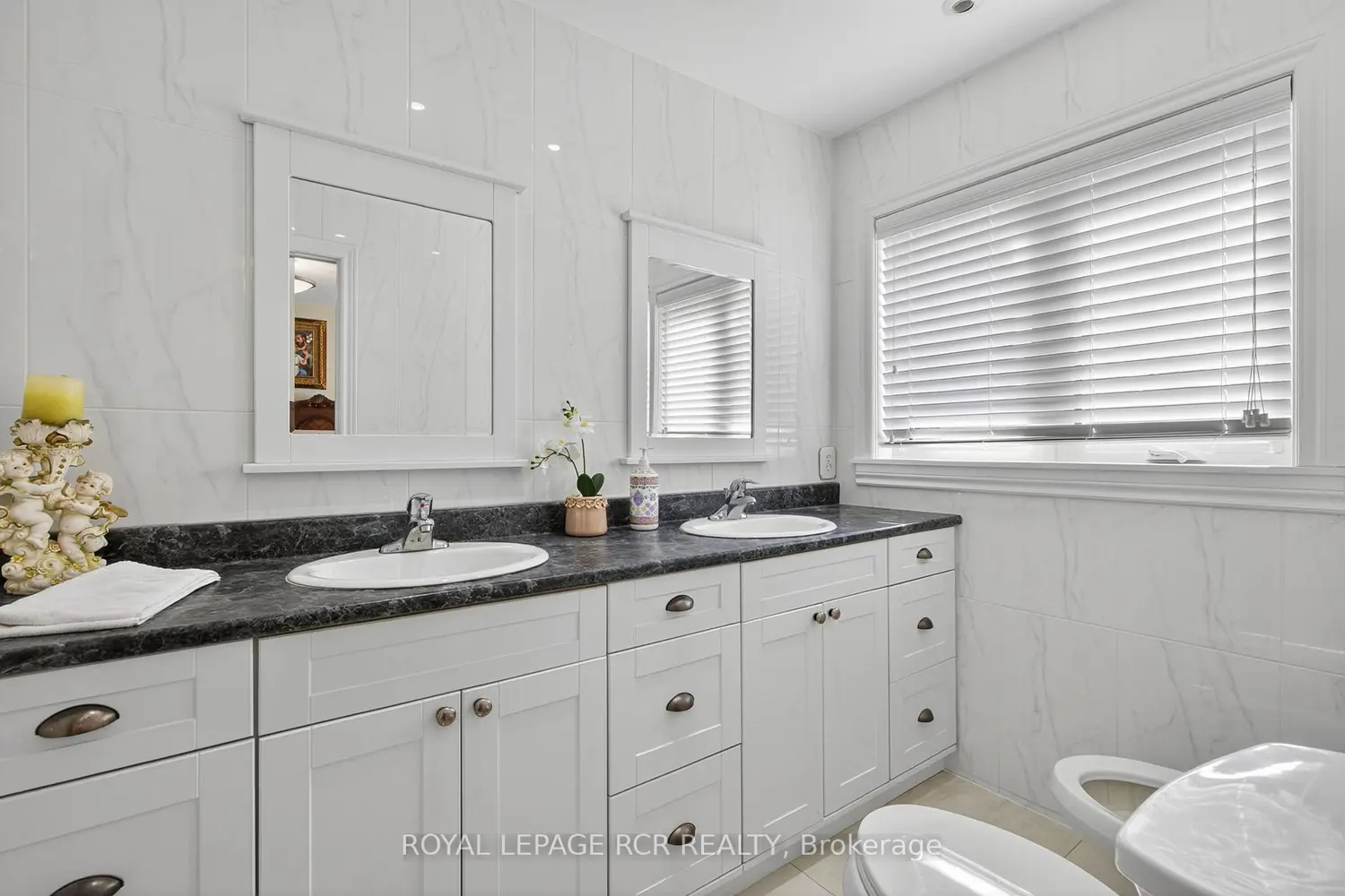 97 Riverwood Terrace photo 5