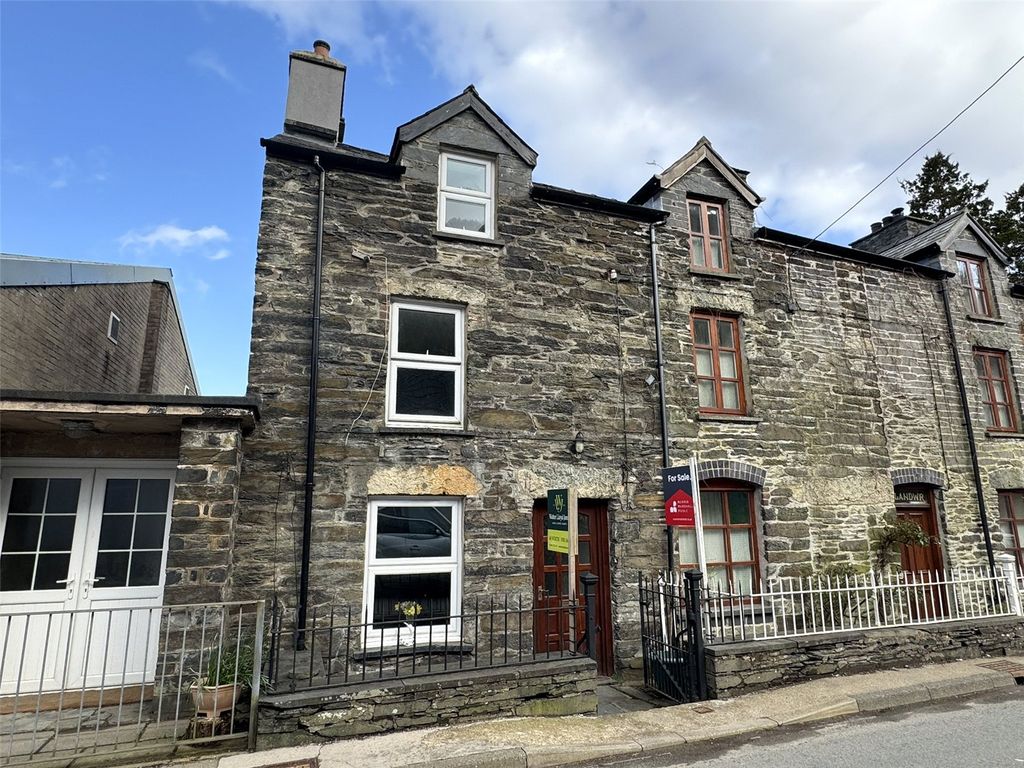 3 bed end terrace house for saleDinas Mawddwy, Machynlleth, Gwynedd SY20