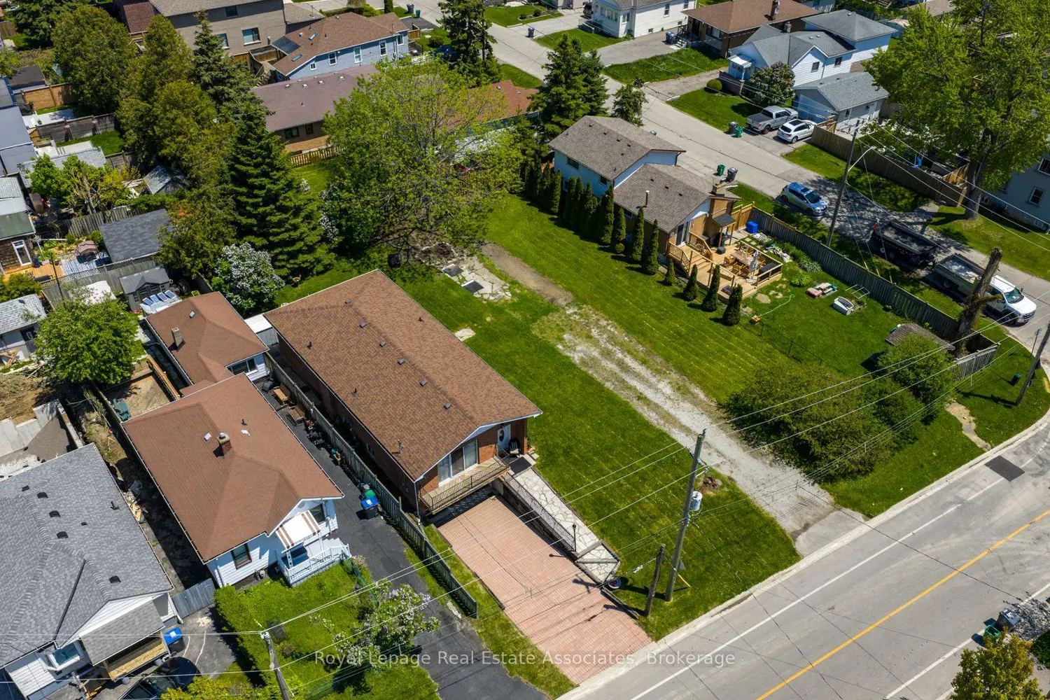 Additional image 18 of 1069 Alexandra Avenue