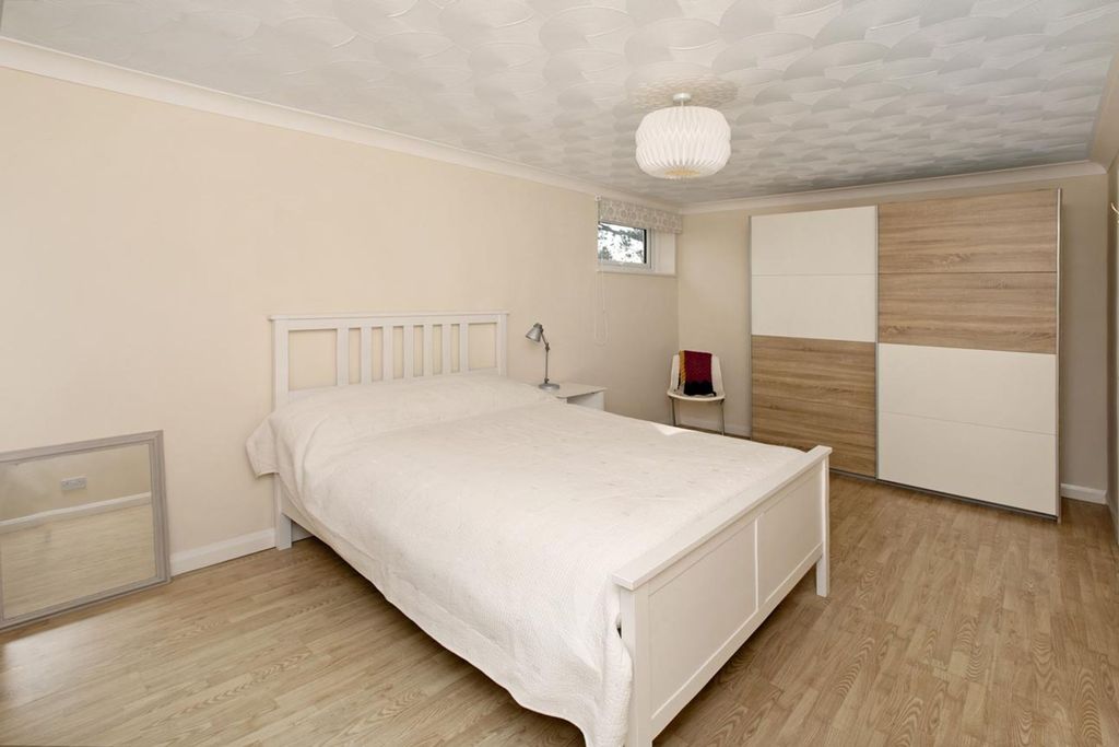 Additional image 8 of 3 bed flat for salePlantation Terrace, Dawlish EX7